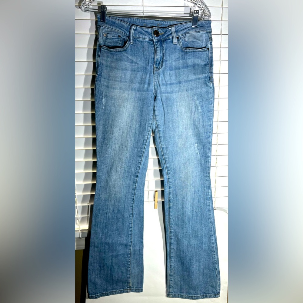 Cute Denim Fueled Jeans Women's Size 9 style # 33D-1010-DLW